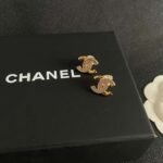 Chanel earrings - Image 4