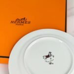 Hermès New Arrival Ten Horses Double Plate Set - Image 9