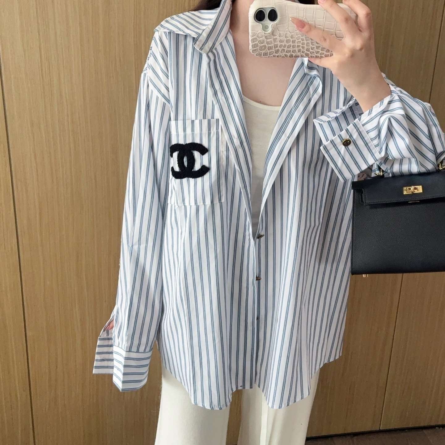 a1754829470977_0772.jpg Chanel 2025 new striped shirt - Image 1