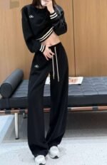 alo Casual set: crew neck sweatshirt and sweatpants - Image 6