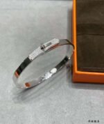 Hermès CNC Button Half-Diamond Bangle High-End Version - Image 4