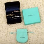 Tiffany Knot series symbolizes the strong connection of love bracelet premium version