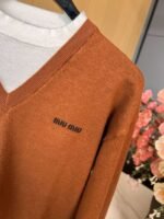 MIUMIU fake two-piece splicing V-neck short knitted pullover high-quality shirt - Image 6