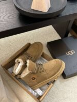 UGG New Autumn/Winter Men’s Lace-up G-Letter Wool Ankle Boots with Wool Lining - Image 9