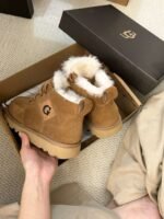 UGG New Autumn/Winter Men’s Lace-up G-Letter Wool Ankle Boots with Wool Lining - Image 2