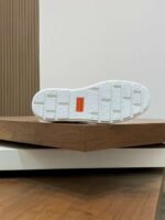 Hermès high-top casual sneakers made of calfskin leather - Image 5