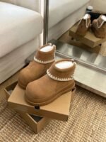 UGG autumn and winter new thick-soled Martin boots Bottom thickness: 5cm - Image 5