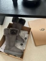 UGG’s new winter boots feature a wool lining. - Image 4