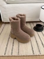 UGG platform foldable snow boots with a heel height of 6.5cm and a wool lining. - Image 11