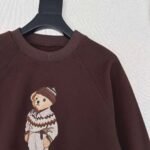 Ralph Lauren’s latest fall/winter collection: a high-quality sweatshirt featuring a bear wearing a coat. - Image 12