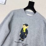 Ralph Lauren’s latest fall/winter collection: a high-quality sweatshirt featuring a bear wearing a coat. - Image 7