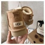 UGG autumn and winter classic mini short boots comfortable short tube - Image 9