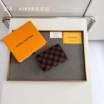 miumiu Pocket small wallet cowhide material - Image 12