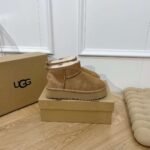 UGG Snow boots - Image 5