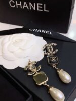 Chanel pearl earrings - Image 2