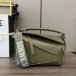 Loewe satin calfskin Puzzle Edge handbag size:24*10.5*16cm - Image 4