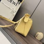 LOEWE Small Puzzle Bag in Grained Cowhide Leather. 1:1 Matching Size: 24×10.5x16cm. - Image 4