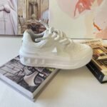 VALENTINO website Synchro VT ONE STUD XL Low top sneakers - Image 7