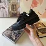 VALENTINO website Synchro VT ONE STUD XL Low top sneakers - Image 25