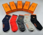 Hermes  Exquisite boxed socks made of pure cotton quality, packaged in a box of 5 pairs