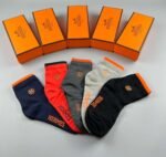 Hermes  Exquisite boxed socks made of pure cotton quality, packaged in a box of 5 pairs - Image 4