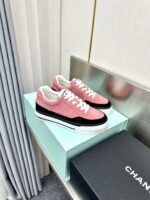 Chanel Panda color scheme, quilted design with fresh and colorful color blocking. - Image 11