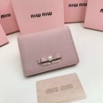 miumiu new short wallet, made of cowhide, size 11.5×10.3cm - Image 2