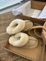 UGG Winter new casual classic plush slippers made of cowhide and wool - Image 11