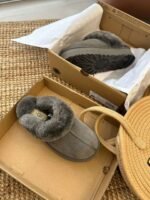 UGG Winter new casual classic plush slippers made of cowhide and wool - Image 10
