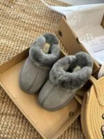 UGG Winter new casual classic plush slippers made of cowhide and wool - Image 6