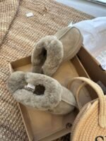 UGG Winter new casual classic plush slippers made of cowhide and wool - Image 2