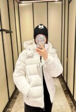 Moncler Down Jackets 90 white goose down