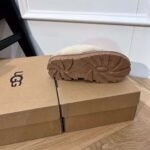 UGG wool slippers - Image 3