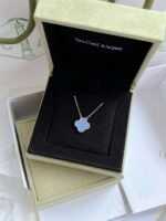 Van Cleef & Arpels Chalcedony Necklace VAC Chalcedony Four-Leaf Clover Necklace Premium Edition - Image 2