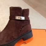 Hermès classic Kelly boots are made of calfskin leather and lambskin leather lining. High-end autumn and winter boots - Image 9