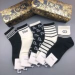 DIOR Men’s and Women’s Same Style Socks, made of pure cotton, with a quality of 5 pairs per box