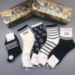 DIOR Men’s and Women’s Same Style Socks, made of pure cotton, with a quality of 5 pairs per box - Image 2