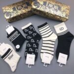DIOR Men’s and Women’s Same Style Socks, made of pure cotton, with a quality of 5 pairs per box - Image 4