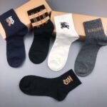 Burberry pure cotton socks for men and women, 5 pairs per box - Image 3
