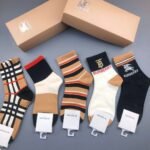 Burberry new mid length socks for autumn and winter, made of pure cotton quality, in a box of 5 pairs - Image 5
