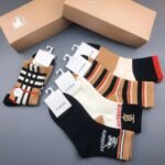 Burberry new mid length socks for autumn and winter, made of pure cotton quality, in a box of 5 pairs - Image 2