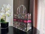 DIOR Embroidered floral tote bag 26.5X21X14cm - Image 7