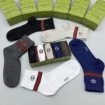 GUCCI Men’s and Women’s Same Socks, Box of 5 Pairs - Image 4