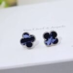 Van Cleef & Arpels Four-Leaf Clover Earrings Premium Edition - Image 3