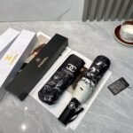 CHANEL Camellia’s new fully automatic folding umbrella for sunny weather - Image 11