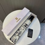 CHANEL Camellia’s new fully automatic folding umbrella for sunny weather - Image 12