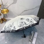 CHANEL Camellia’s new fully automatic folding umbrella for sunny weather