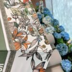 DIOR Automatic Umbrella with Butterfly Pattern, presented in a gift box – a perfect gift choice. - Image 9