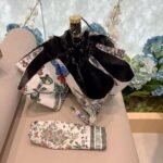 DIOR Automatic Umbrella with Butterfly Pattern, presented in a gift box – a perfect gift choice. - Image 2