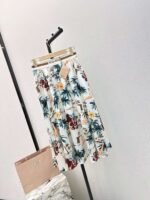 miumiu spring and summer latest Monogram beach romantic palm coconut print elastic waist skirt - Image 5